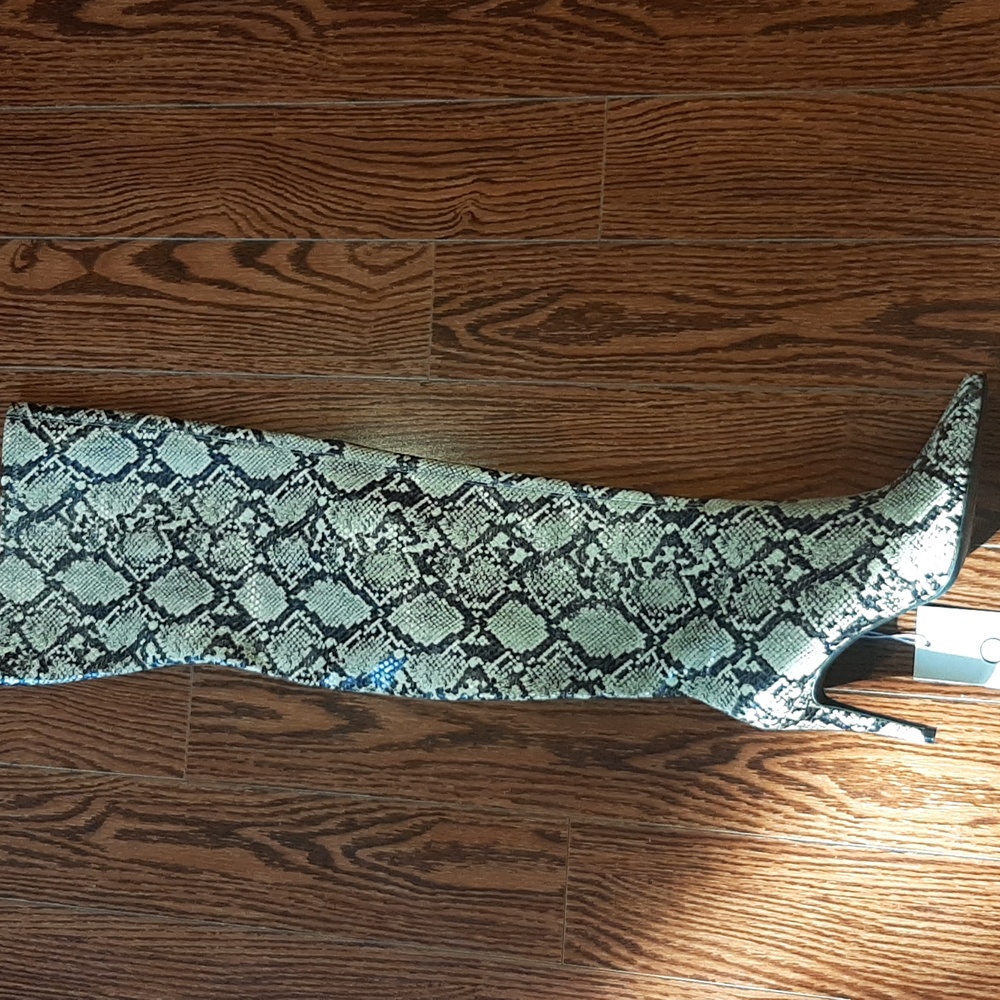Design concept studio cream black snake print thigh high over the knee boots NWT